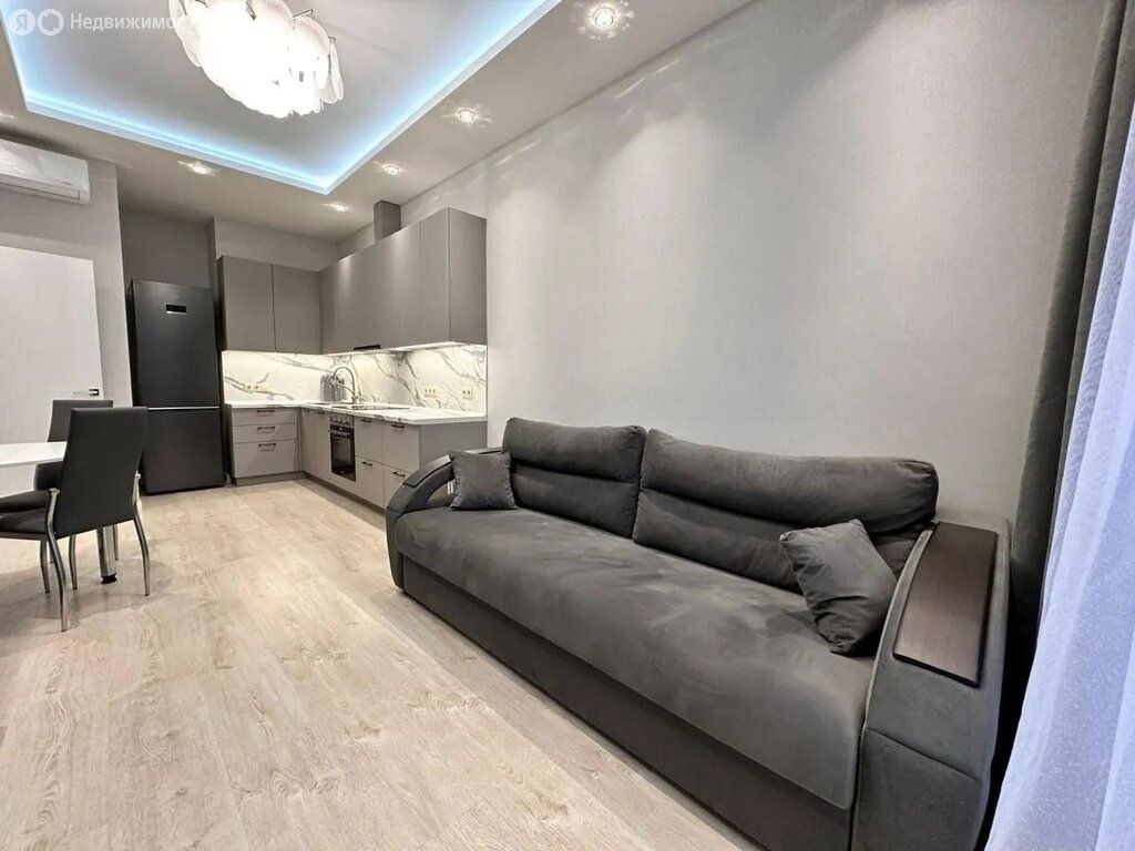 m. ZIL: Apartment, 1-rooms