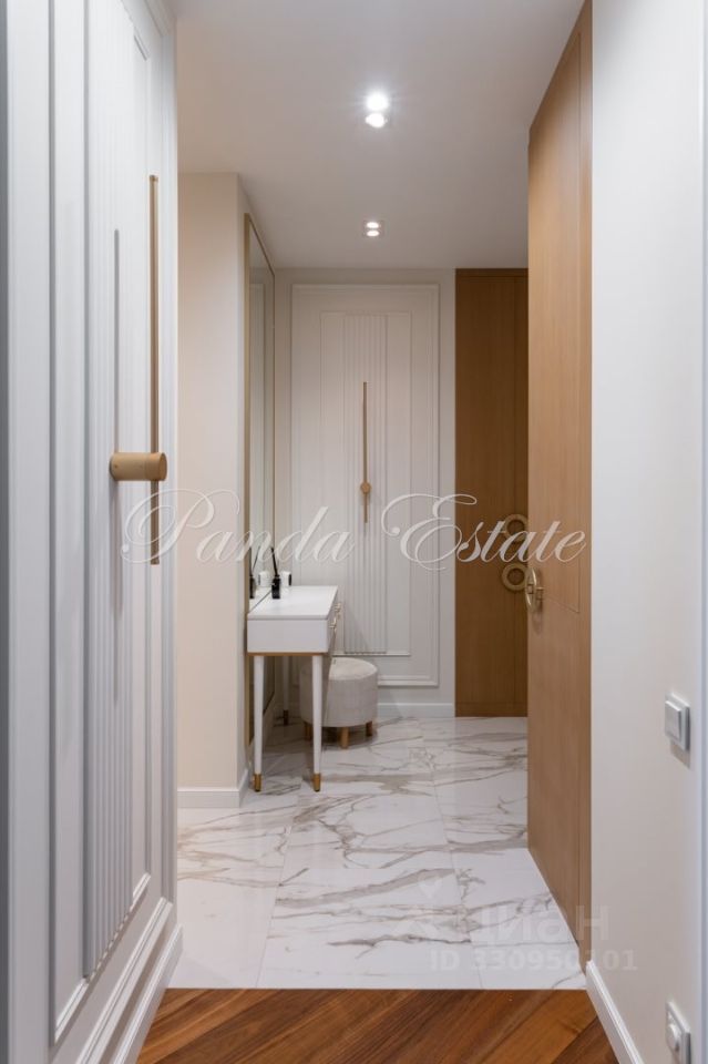 m. Bagrationovskaya: Apartment, 4-rooms