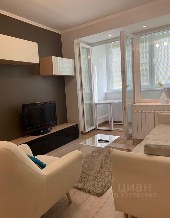 m. Smolenskaya: Apartment, 1-rooms