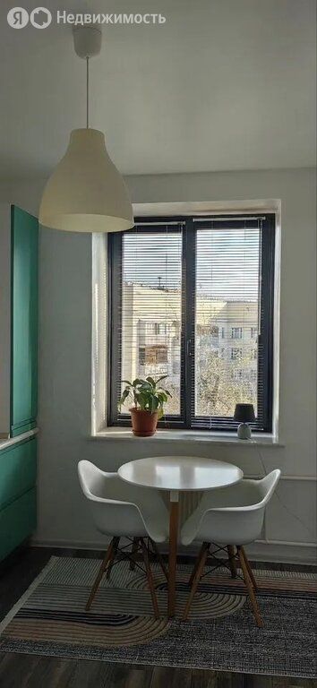 m. Dubrovka: Apartment, 2-rooms