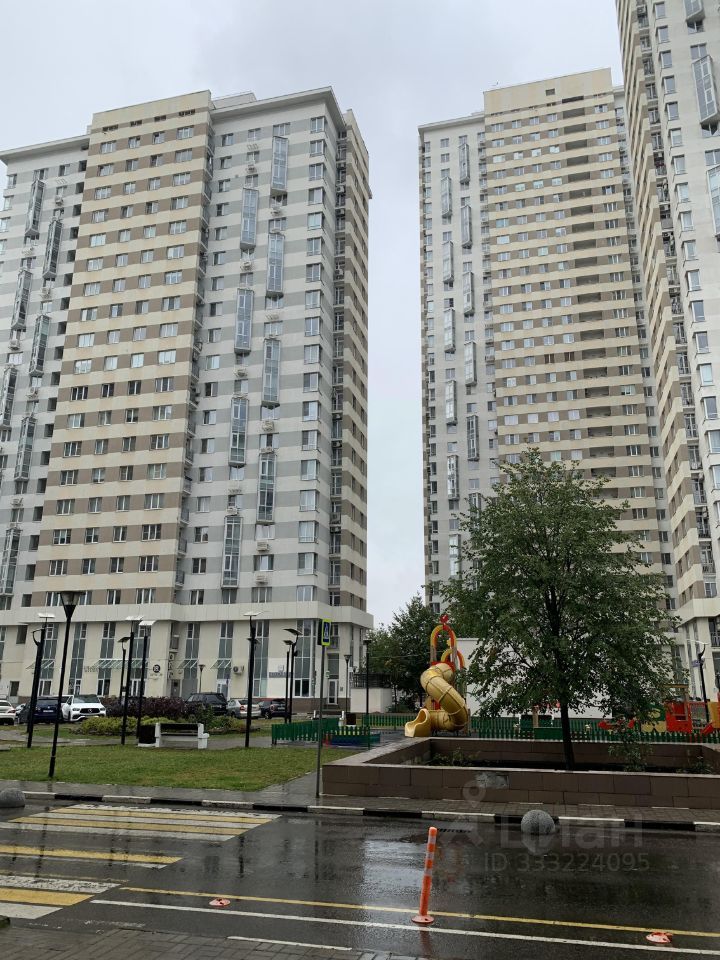 m. Belokamennaya: Apartment, studio
