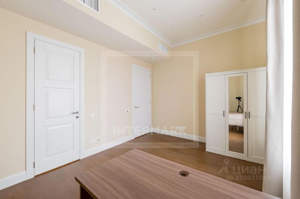 m. Shabolovskaya: Apartment, 3-rooms