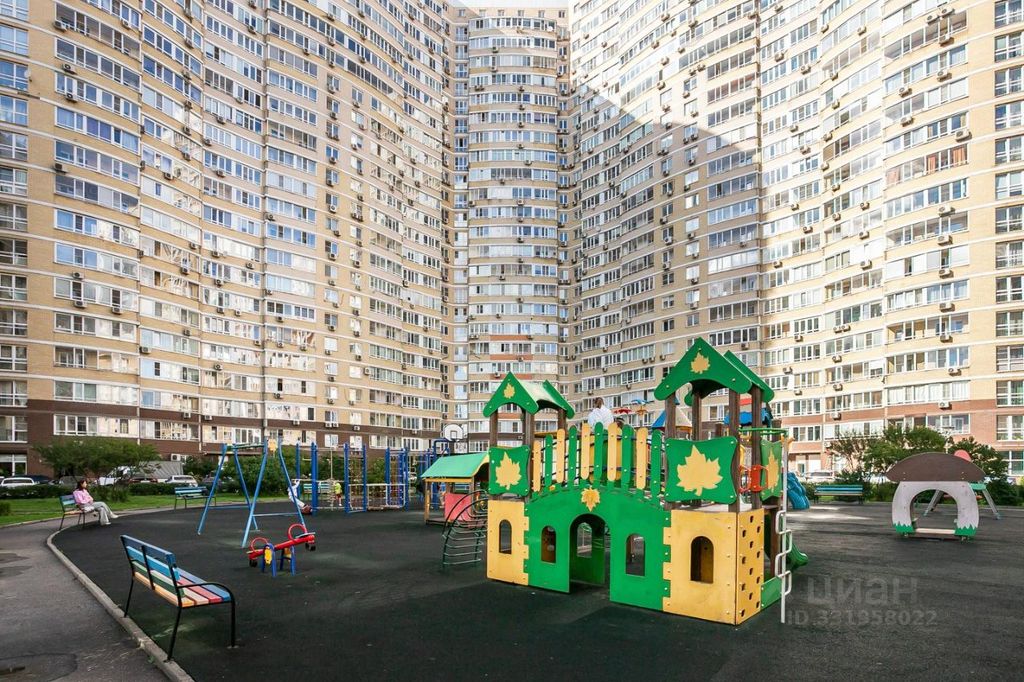 m. Yugo-Zapadnaya: Apartment, 1-rooms