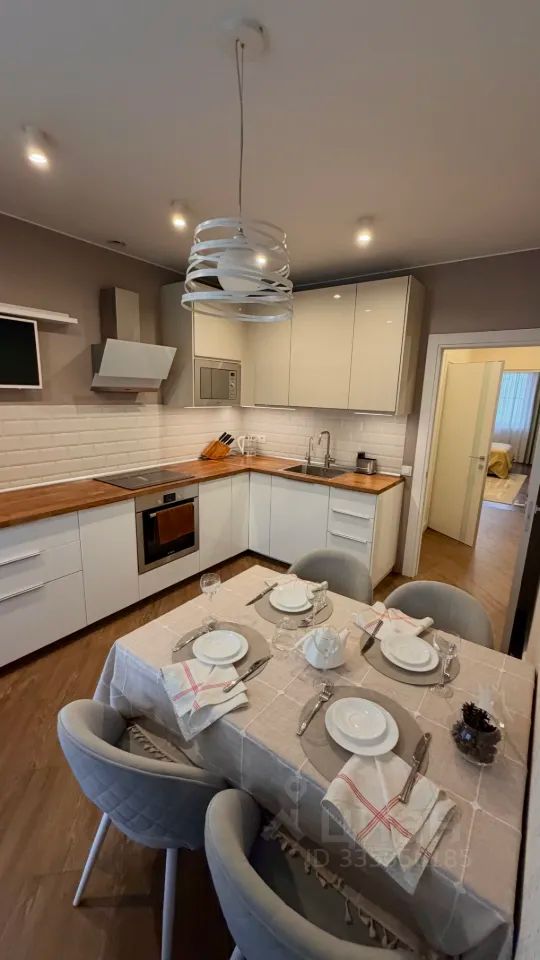 m. Lukhmanovskaya: Apartment, 2-rooms