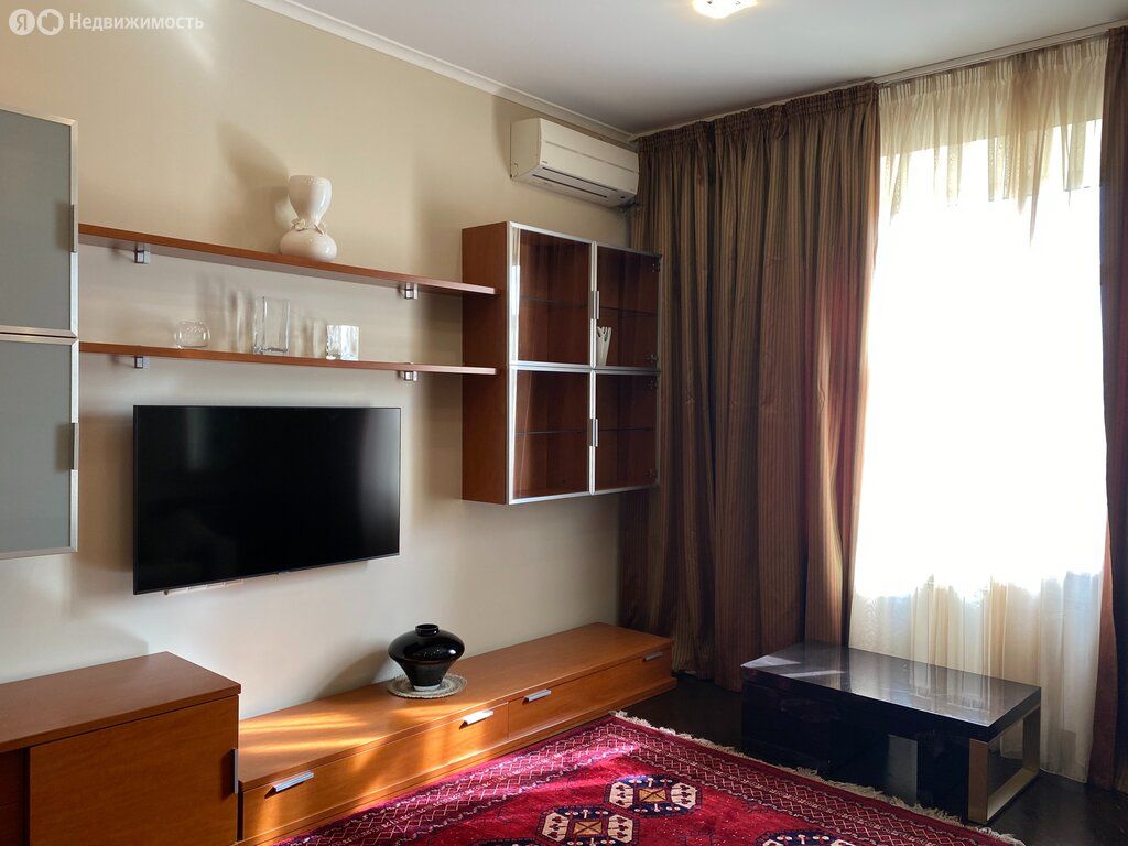 m. Krasnopresnenskaya: Apartment, 2-rooms