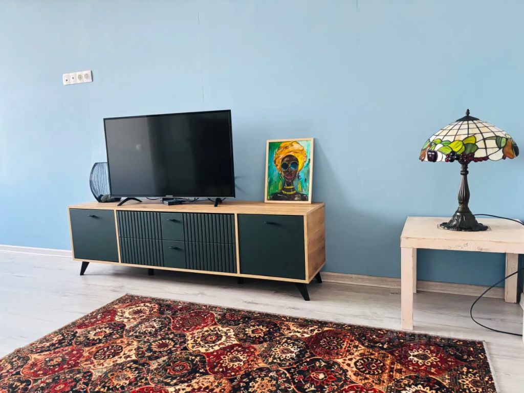 m. Lukhmanovskaya: Apartment, 2-rooms
