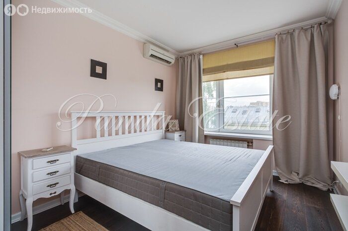 m. Tverskaya: Apartment, 2-rooms