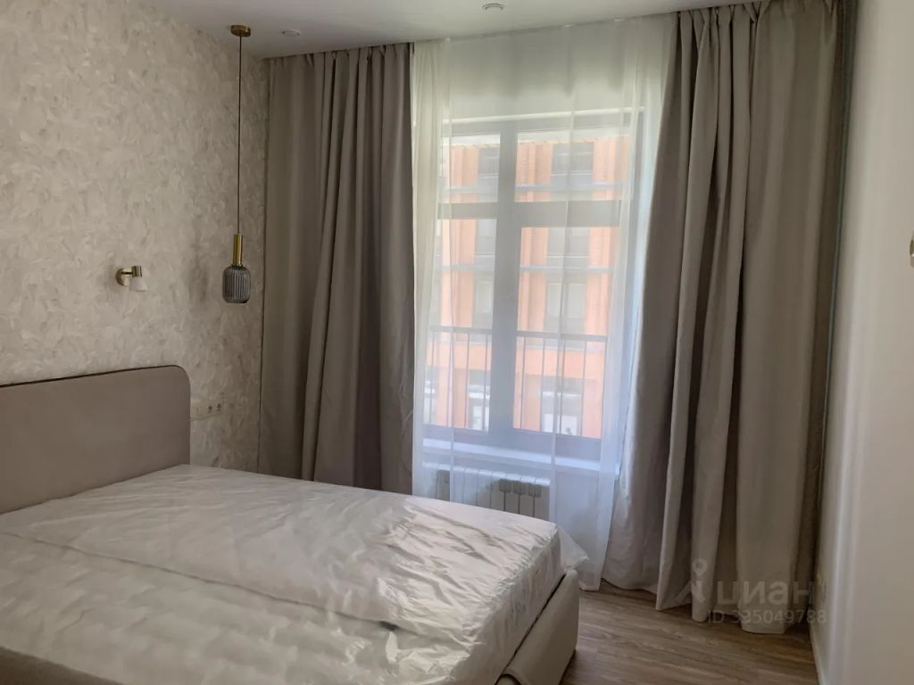 m. ZIL: Apartment, 2-rooms