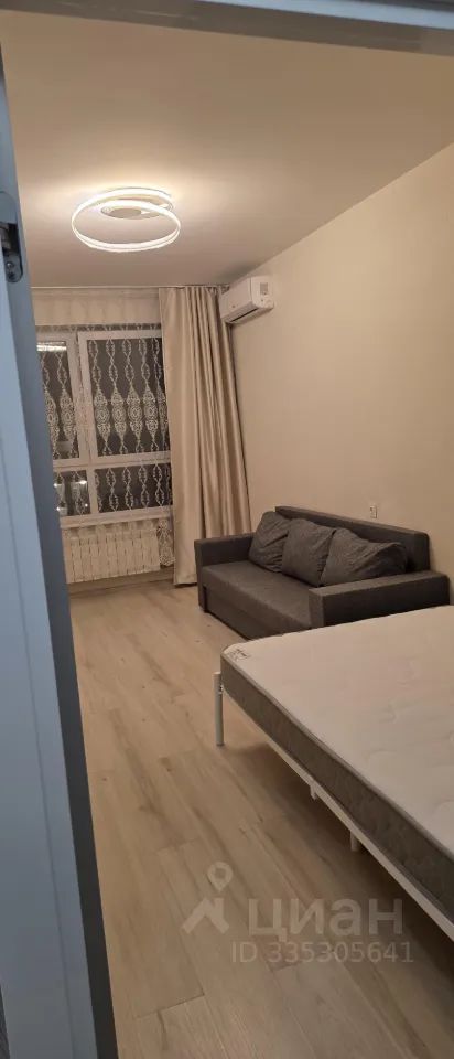 m. Lukhmanovskaya: Apartment, 1-rooms