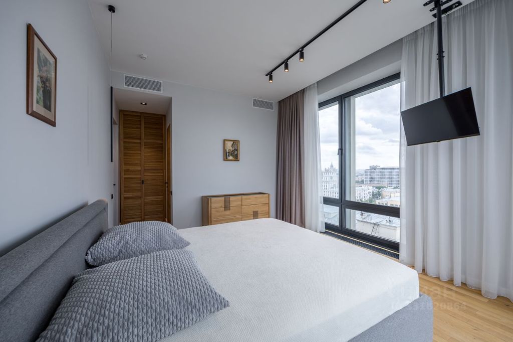 m. Belorusskaya: Apartment, 3-rooms
