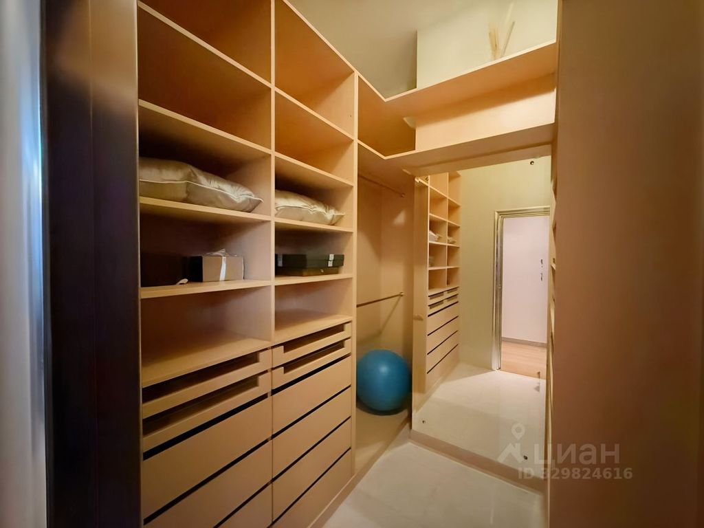 m. Solnechnaya: Apartment, 3-rooms