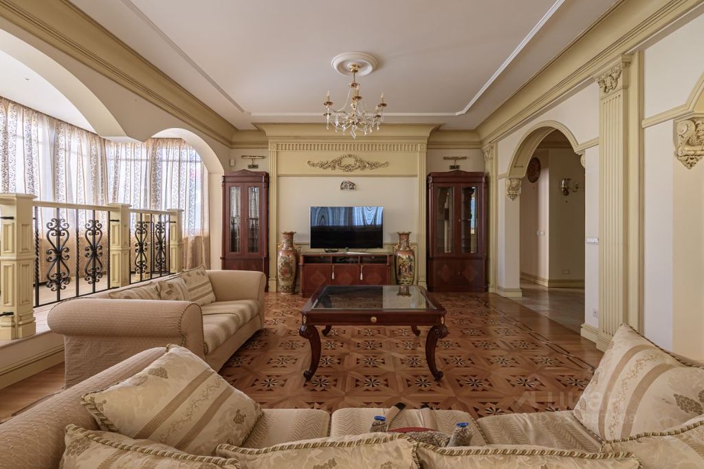 m. Chkalovskaya: Apartment, 3-rooms