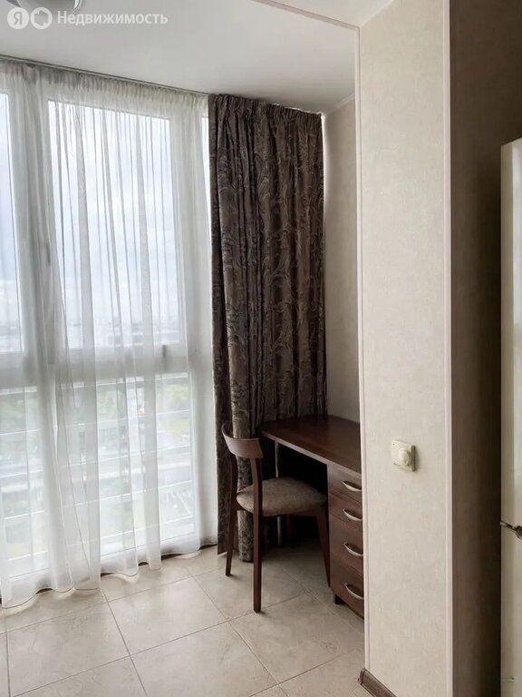 m. Ulitsa Akademika Yangelya: Apartment, studio