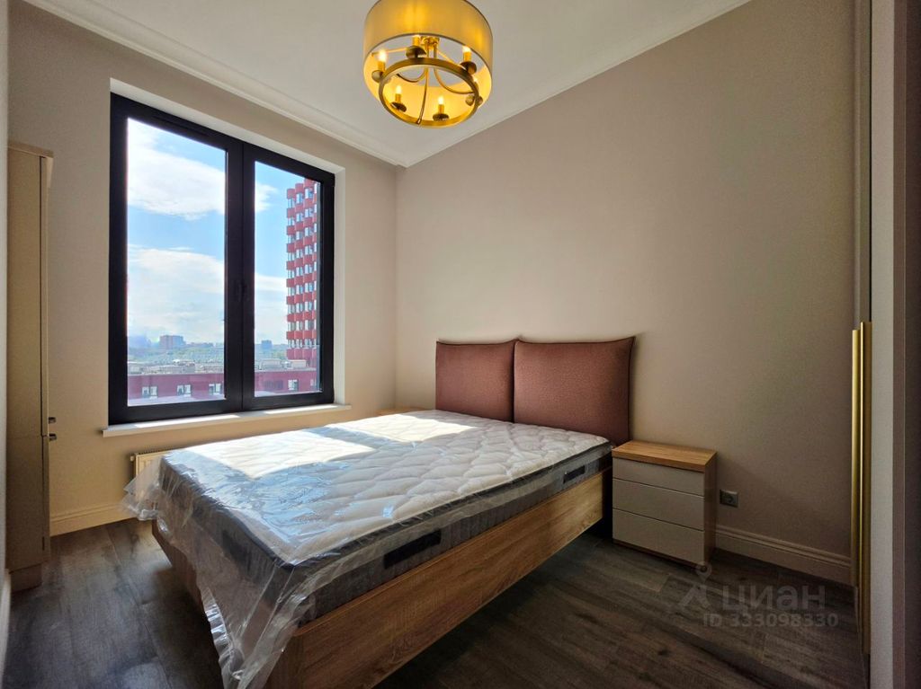 m. ZIL: Apartment, 1-rooms