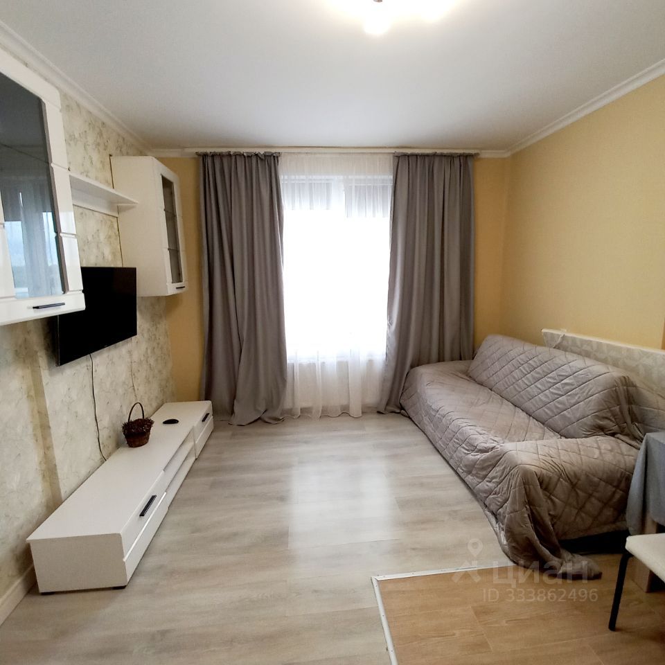 m. Strogino: Apartment, studio