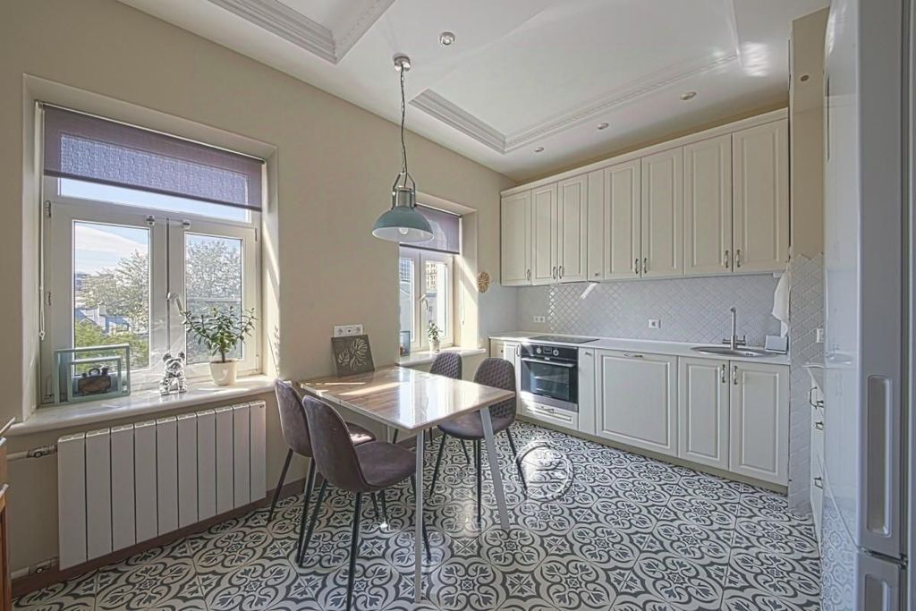 m. Tretyakovskaya: Apartment, 3-rooms