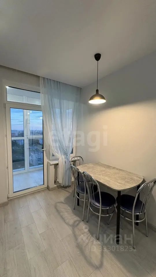 m. Lukhmanovskaya: Apartment, 1-rooms