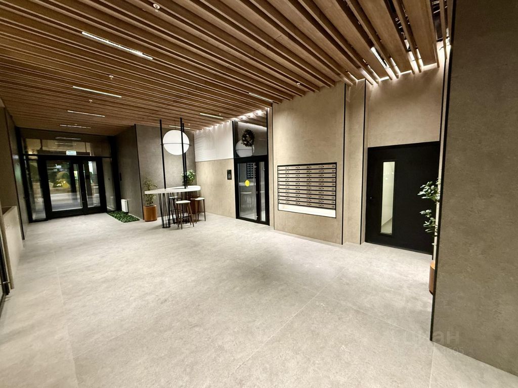 m. ZIL: Apartment, 2-rooms