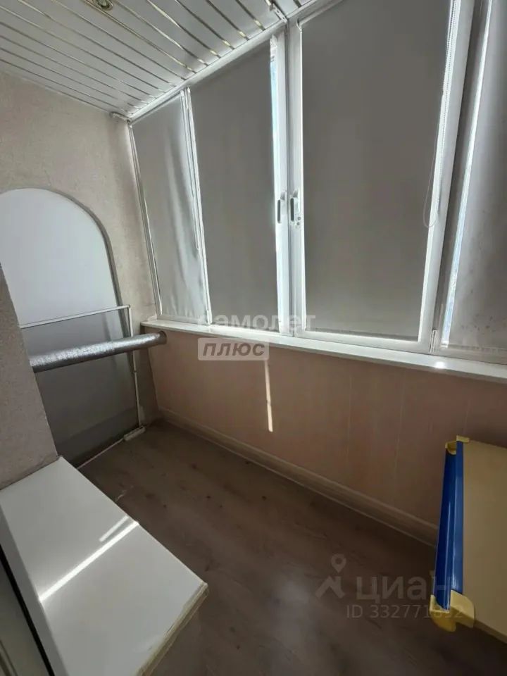 m. Pavshino: Apartment, 2-rooms