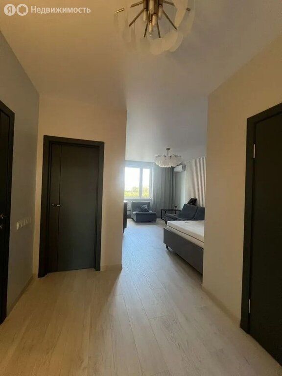 m. ZIL: Apartment, 1-rooms