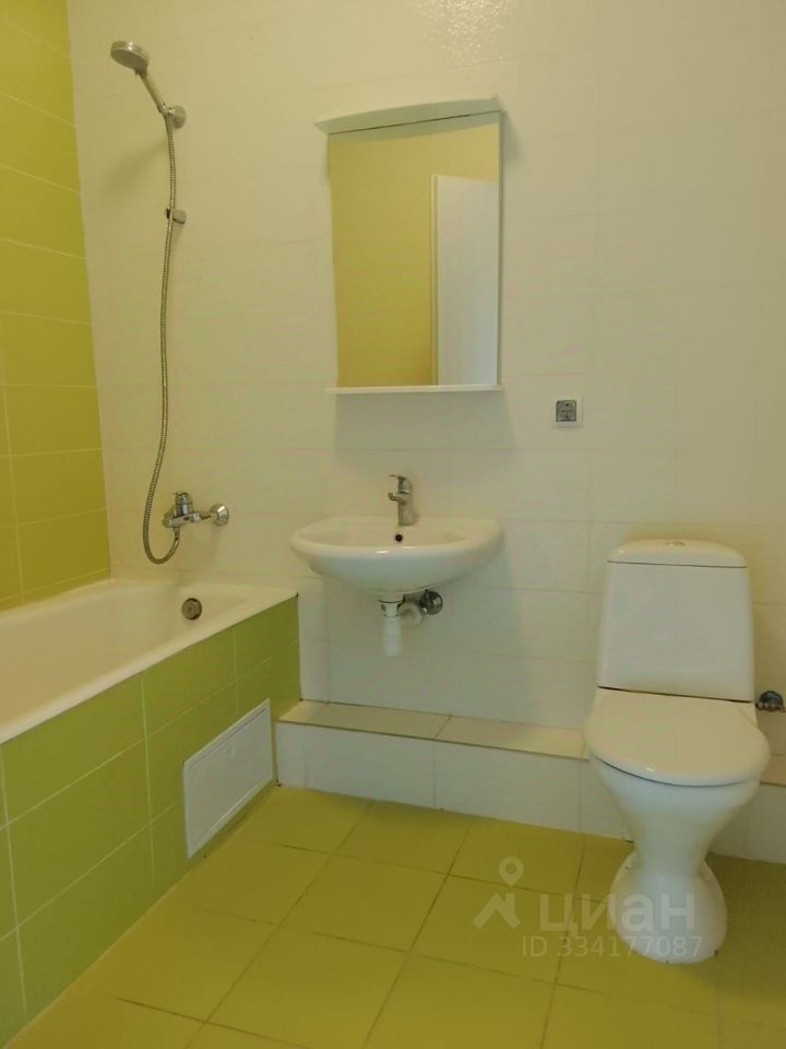m. Pyatnitskoe shosse: Apartment, 2-rooms