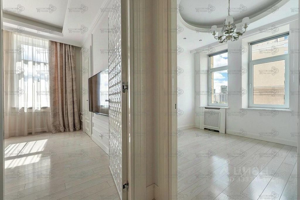m. Krasnopresnenskaya: Apartment, 3-rooms