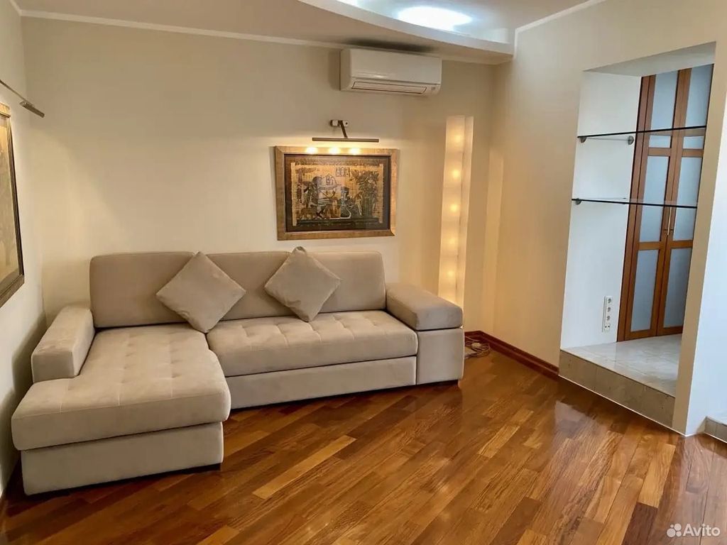 m. Baumanskaya: Apartment, studio