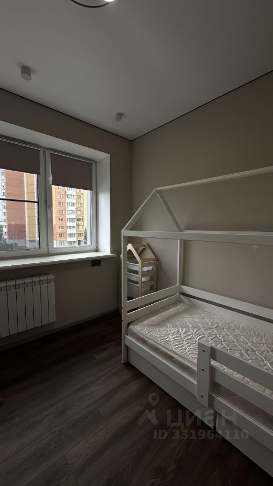 m. Myakinino: Apartment, 3-rooms