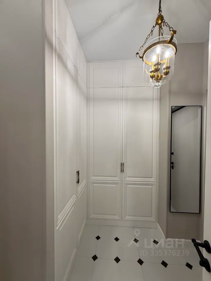 m. Moskva Tovarnaya: Apartment, studio