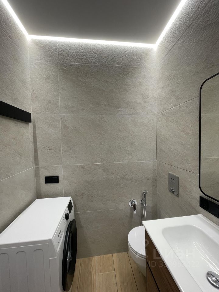 m. Dubrovka: Apartment, studio