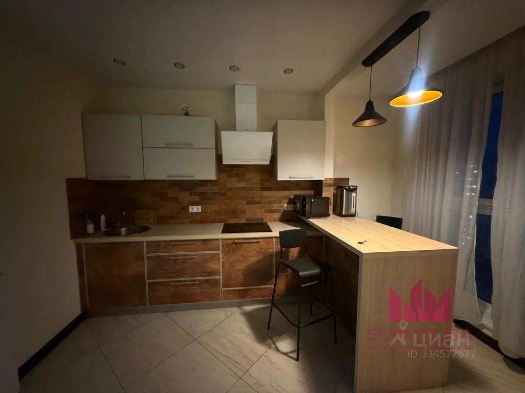 m. Lukhmanovskaya: Apartment, 1-rooms