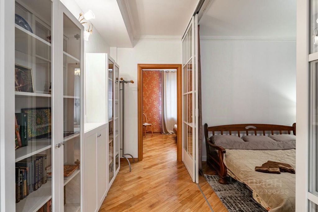 m. Ulitsa 1905 goda: Apartment, 2-rooms