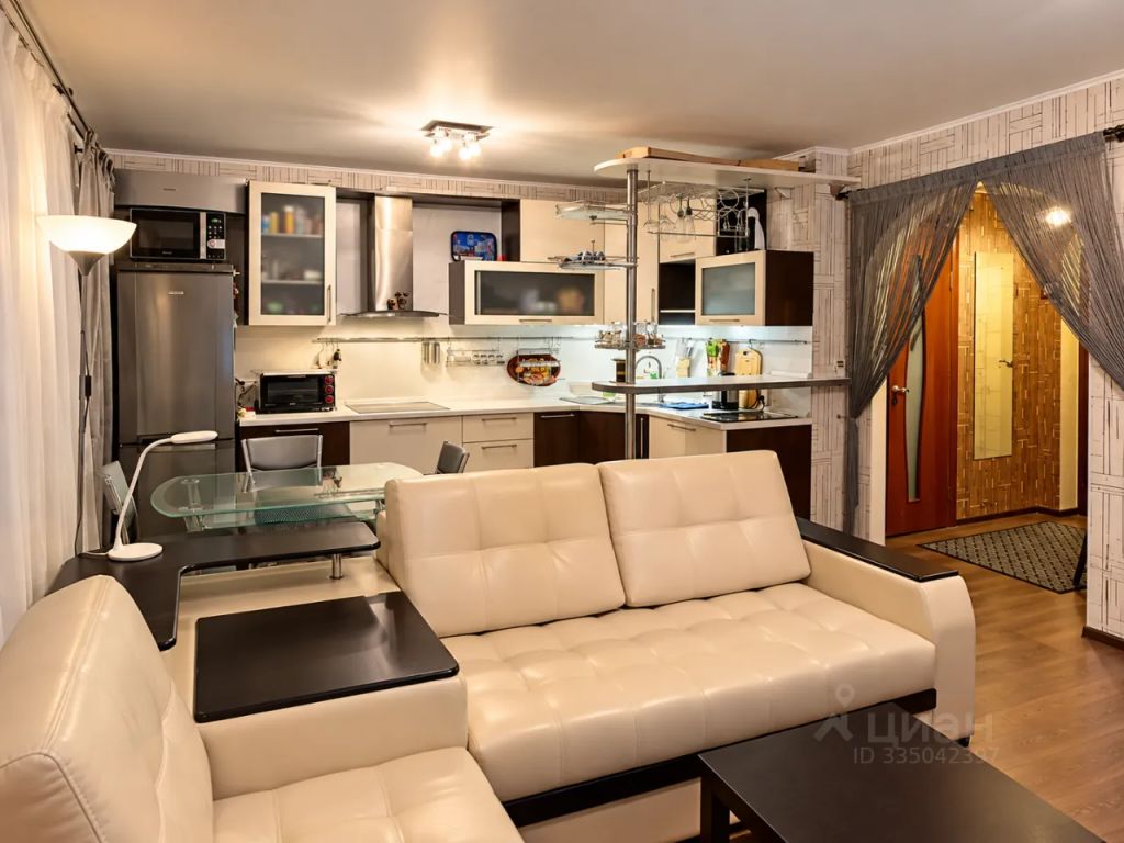m. Ploschad trekh vokzalov: Apartment, 1-rooms