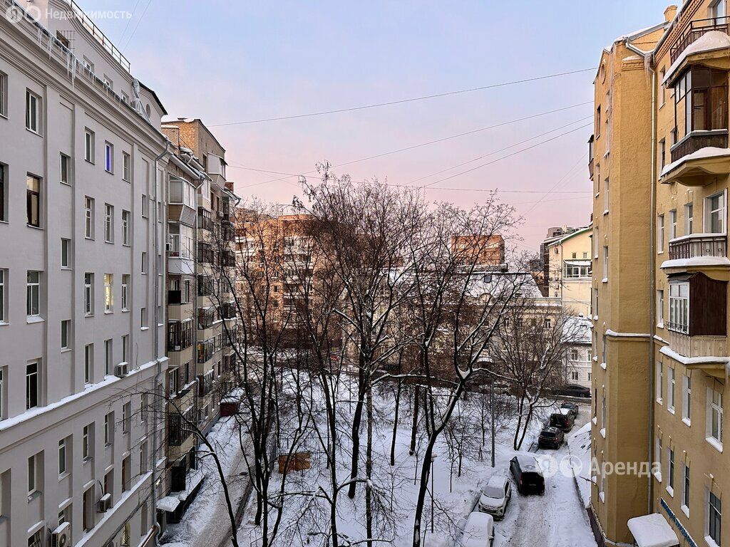 m. Tsvetnoy bulvar: Apartment, 2-rooms