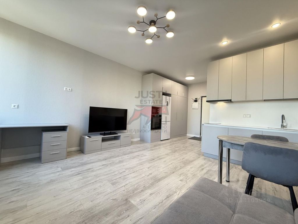 m. Pavshino: Apartment, studio
