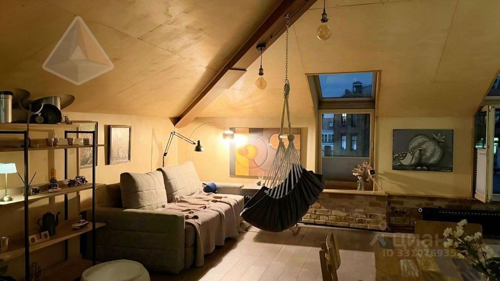 m. Verkhnie Kotly: Apartment, 3-rooms