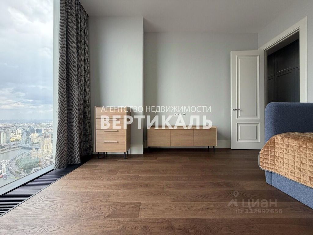 m. Delovoy tsentr (Vystavochnaya): Apartment, 5-rooms