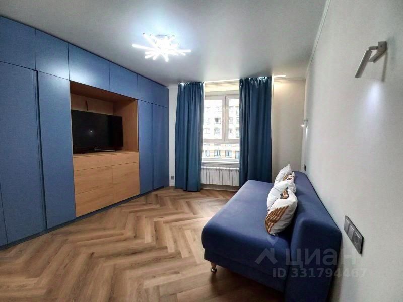 m. Aminyevskaya: Apartment, 3-rooms