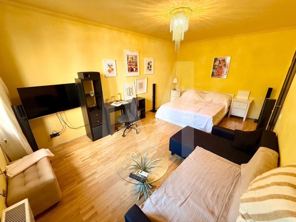m. Ulitsa 1905 goda: Apartment, 1-rooms