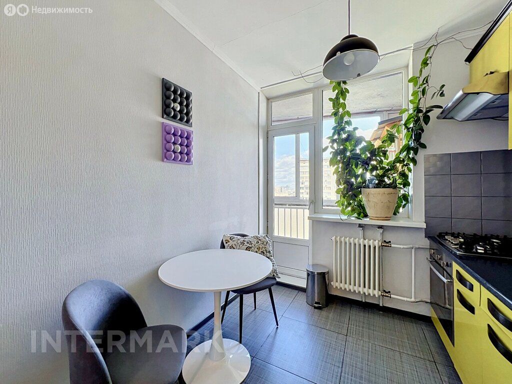 m. Arbatskaya: Apartment, 3-rooms