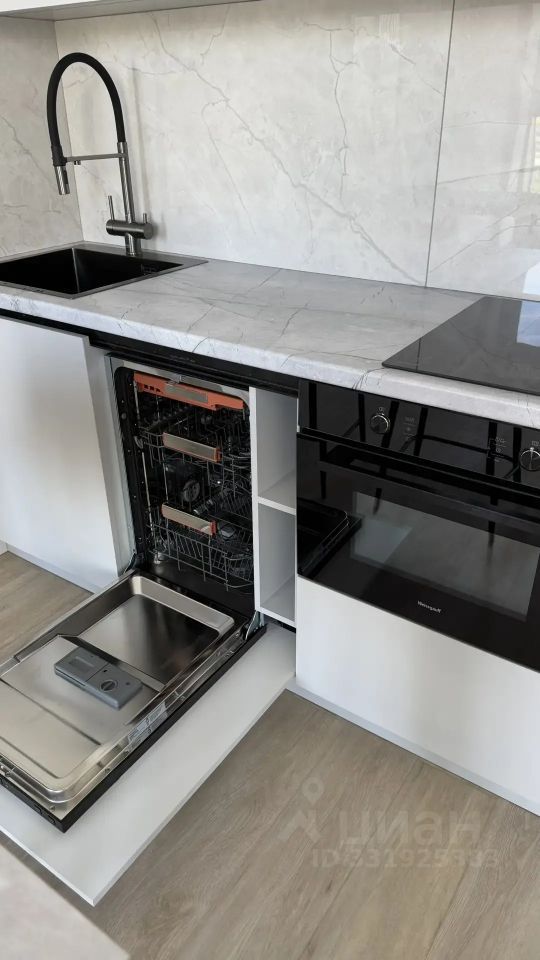 m. Kalitniki: Apartment, studio