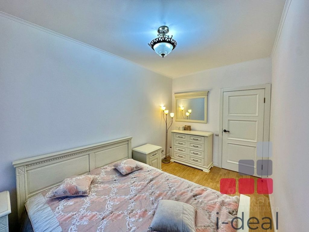m. Ulitsa 1905 goda: Apartment, 2-rooms