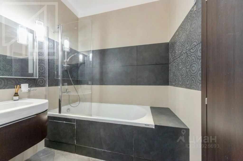 m. Smolenskaya: Apartment, 4-rooms