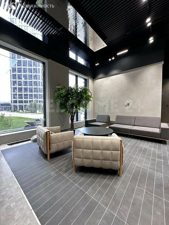 m. ZIL: Apartment, 1-rooms