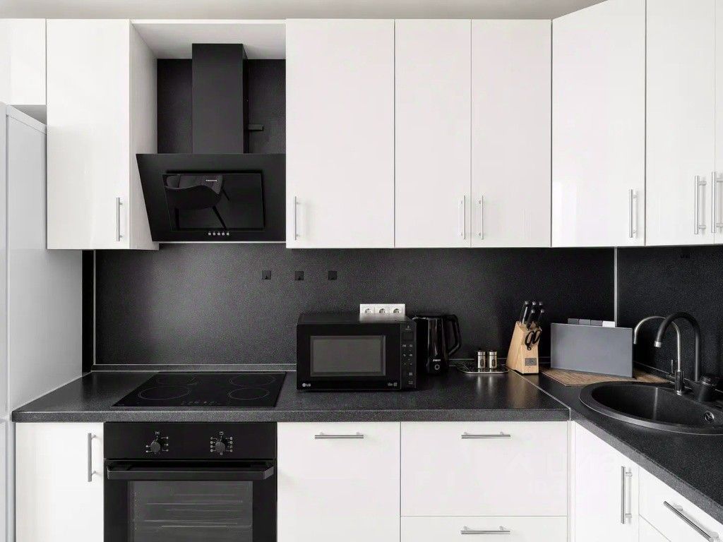 m. Smolenskaya: Apartment, 2-rooms