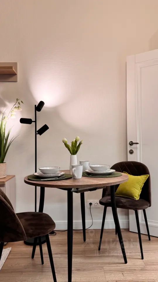 m. ZIL: Apartment, studio