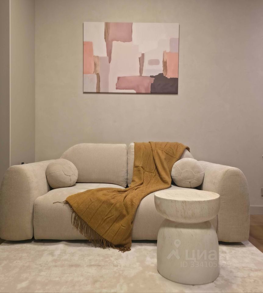 m. Maryina Roscha: Apartment, studio