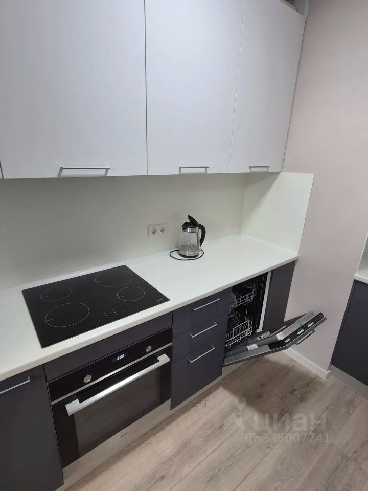m. Strogino: Apartment, studio