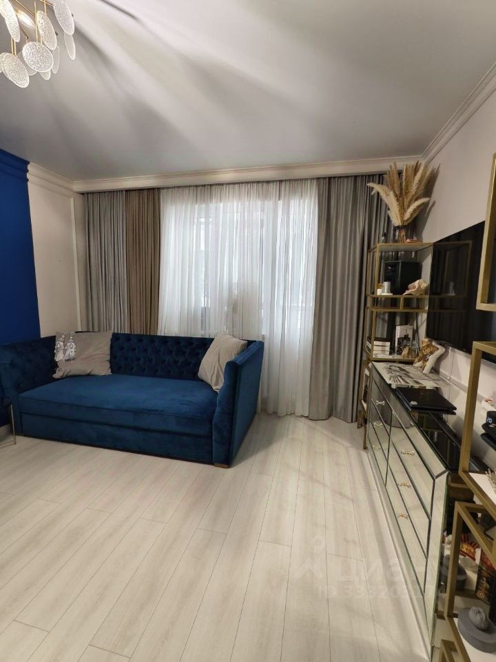 m. ZIL: Apartment, 1-rooms