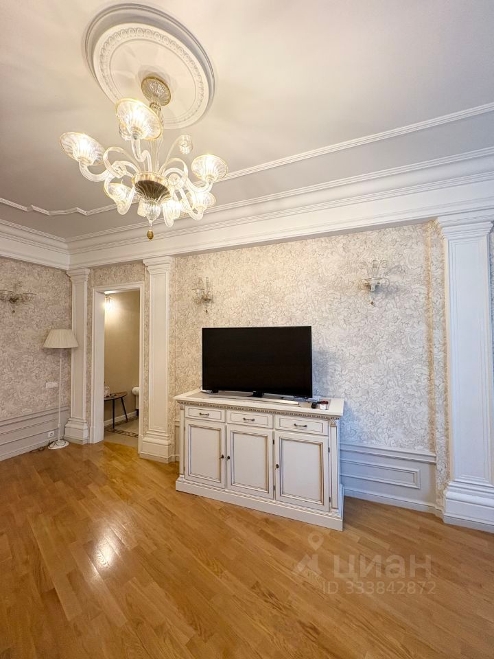 m. Ploschad Gagarina: Apartment, 2-rooms